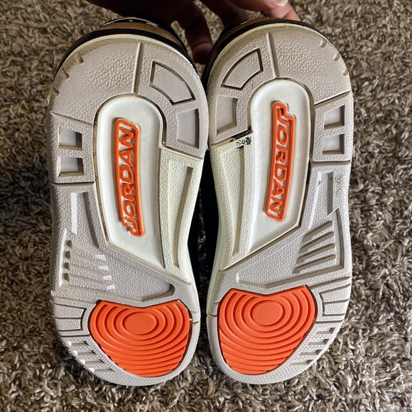 Nike Air Jordan 3 Retro Desert Elephant Boy's Sneakers 4.5 - Picture 11 of 13